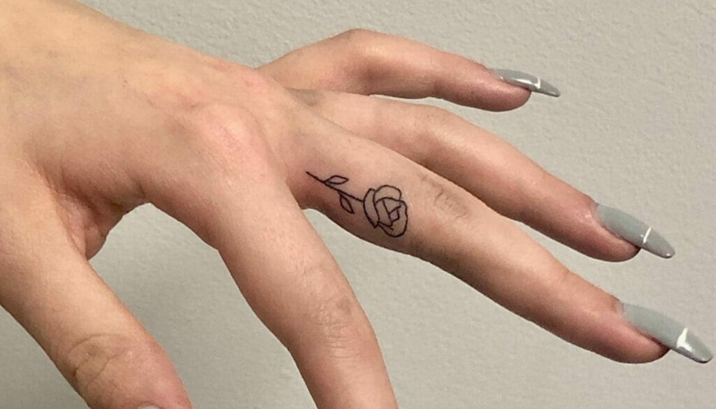 Pretty Finger Tattoo Ideas